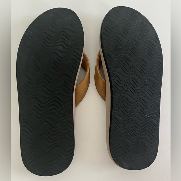 High Tide Flip Flops Size 11.5 - Picture 6 of 8